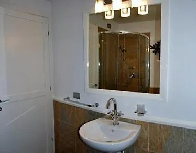 Appartement Sleeps 2 Pool Wifi Meina